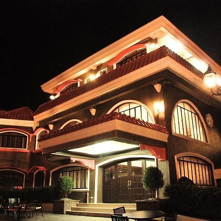 Iriga Plaza Hotel Luaran gambar