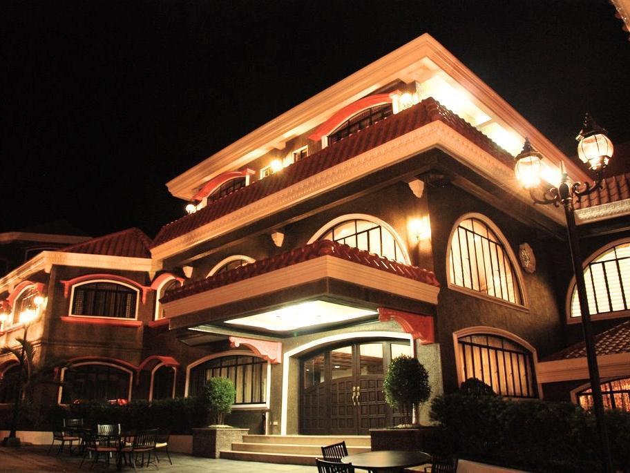 Iriga Plaza Hotel Luaran gambar